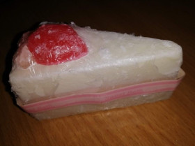 Мило Мыло ^/--/^ Мыло в виде кусочка торта sweet bath ^_^^^ Шматочка торта sweet bath - фото фото фото
