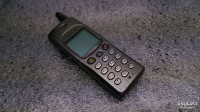 Philips Philips ^/--/^ Ретро апарат Philips Xenium 9@9 2003 /--/ р + аккумулятор ^_^^^ Ретро аппарат Philips Xenium 9@9 2003 /--/ г + аккумулятор - фото фото фото