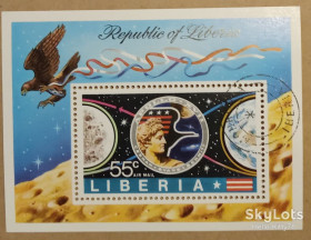 Ліберія Либерия ^/--/^ Либерия 1973 космос США Apollo-17 Mi блок 65 ^_^^^ 1973 — Космос США Apollo-17 Mi блок 65 - фото фото фото