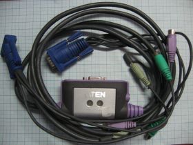 Аксесуари Аксессуары ^/--/^ KVM комутатор Aten CS-62 /--/ A [2 компа, PS/2, VGA] ^_^^^ KVM коммутатор Aten CS-62 /--/ A [2 компа, PS/2, VGA] - фото фото фото