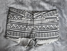 Шорти Шорты ^/--/^ Жіночі короткі шорти H&amp;M Divided 049 ^_^^^ Женские короткие шорты H&amp;M Divided 049 - фото фото фото