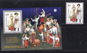 Балтійські країни Балтийские страны ^/--/^ Латвия  1998 г MNH - блок + марка - национальные костюмы ^_^^^ Латвія 1998 MNH - блок + марка - національні костюми - фото фото фото