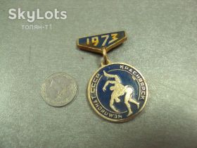 Спортивні Спортивные ^/--/^ знак красноярск чемпионат по борьбе 1973 №14598 ^_^^^ знак красноярськ чемпіонат з боротьби 1973 No 14598 - фото фото фото