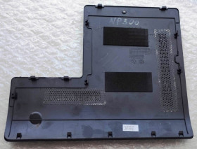 Корпуса Корпуса ^/--/^ Сервісна кришка для Samsung NP /--/ 300 /--/ E /--/ 5 /--/ C NP /--/ 305  та інших у ВІДМІННОМУ стані) ^_^^^ Сервисная крышка для Samsung NP /--/ 300 /--/ E /--/ 5 /--/ C NP /--/ 305 и других в Отличном состоянии) - фото фото фото