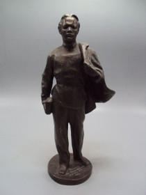 Статуетки, Скульптури, Фігурки, Фарфор Статуэтки, Скульптуры, Фигурки, Фарфор ^/--/^ Фигура шпиатр статуэтка Ленин ульянов высота 29,3 см №13774 ^_^^^ Фігура шпіатр статуетка Ленін ульянов висота 29,3 см No /--/ 13774 - фото фото фото
