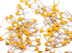 Конденсатори Конденсаторы ^/--/^ Конденсатор многослойный 6,8 pF 50 V ^_^^^ Конденсатор багатошаровий 6,8 pF 50 V - фото фото фото