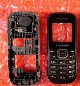 Комплектуючі для корпусів Комплектующие для корпусов ^/--/^ Samsung E /--/ 1200 корпус оригинал бу ^_^^^ Samsung E /--/ 1200 корпус оригінал бу - фото фото фото