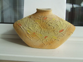 Статуетки, Скульптури, Фігурки, Фарфор Статуэтки, Скульптуры, Фигурки, Фарфор ^/--/^ Керамика Ваза декоративная настольная . раз. 28 х 16 см. 1990 гг. Сатурн. УССР . ^_^^^ Кераміка Ваза декоративна настільна. 28 х 16 см. 1990 р. Сатурн. УРСР. - фото фото фото