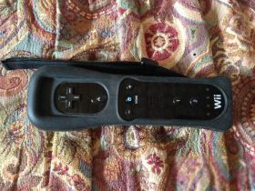 Джойстики, маніпулятори Джойстики, манипуляторы ^/--/^ Wii Remote оригинальный для Nintendo Wii/Wii U ^_^^^ Wii Remote оригінальний для Nintendo Wii/Wii U - фото фото фото