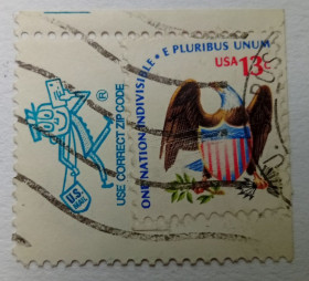 Північна Америка Северная Америка ^/--/^ США 1975 Орел и щит гашеная (I) ^_^^^ США 1975 Орел і щит гашена (I) - фото фото фото