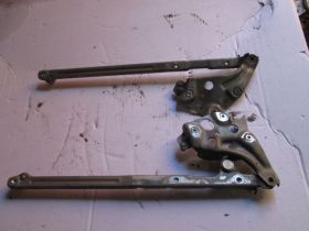 Капоти Капоты ^/--/^ Петля капота Mercedes W /--/ 210 E-class 95-02 левая правая 2108800728 ^_^^^ Петля капота Mercedes W /--/ 210 E-class 95-02 ліва права 2108800728 - фото фото фото