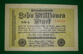 Німеччина Германия ^/--/^ 10000000 марок 1923 Германия Firmenzeichen Без звездочки в №. ВЗ - не шарики! Сохран ^_^^^ 10000000 марок 1923 Німеччина Firmenzeichen Без зірочки в No. ВЗ - не кульки! Збереження - фото фото фото