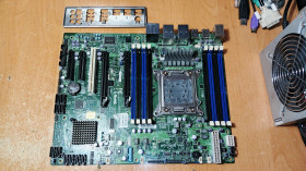 Материнські плати Материнские платы ^/--/^ Серверная системная плата Supermicro MBD-X /--/ 9 /--/ SRA   (S /--/ 2011)    (C /--/ 602) ATX    (Читать описание) ^_^^^ Серверна системна плата Supermicro MBD-X /--/ 9 /--/ SRA (S /--/ 2011) (C /--/ 602) ATX (Читати опис) - фото фото фото