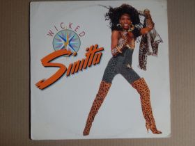 Платівки Пластинки ^/--/^ Sinitta ‎– Wicked  (Sonet ‎– SLP-3156, Sweden) NM-/EX+ ^_^^^ Sinitta - Wicked (Sonet - SLP-3156, Sweden) NM-/EX+ - фото фото фото