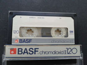 Касети Кассеты ^/--/^ Аудиокассета BASF Chromdioxid II 120 ^_^^^ Аудіокасет BASF Chromdioxid II 120 - фото фото фото