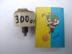 Резистори Резисторы ^/--/^ Подстроечный резистор ППБ-3 /--/ В.  300 /--/ ом.  Підстроєчний резистор  ППБ-3 /--/ В. 300 /--/ ом. №1 ^_^^^ Подстроечный резистор ППБ-3 /--/ В. 300. Подстройочный резистор ППБ-3 /--/ В. 300. No /--/ 1 - фото фото фото
