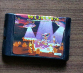 Диски з відеоіграми Диски с видеоиграми ^/--/^ Пиратская игра на Sega Mega Drive &amp;quot;Worms&amp;quot; ^_^^^ Піратська гра на Sega Mega Drive &amp;quot;Worms &amp;quot; - фото фото фото