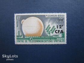 Освоєння космосу Освоение космоса ^/--/^ Марка Реюньон 1963 космос спутник связь антенна надпечатка 15 фр MNH ^_^^^ 1963 — супутник зв'язок антена надпечатка 15 фр MNH - фото фото фото