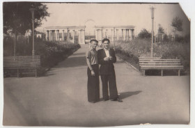 Листи, фото Письма, фото ^/--/^ Жизнь в СССР Молодые парни на прогулке Мода ретро фото  (8 х 12) Р /--/ 9 ^_^^^ Життя в СРСР Молоді хлопці на прогулянці Мода ретро фото (8 х 12) Р /--/ 9 - фото фото фото