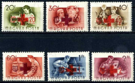 Угорщина Венгрия ^/--/^ Венгрия. Красный крест. Надпечатка  (серия)** 1957 г. ^_^^^ Угорщина. Червоний хрест (серія) (1957) - фото фото фото