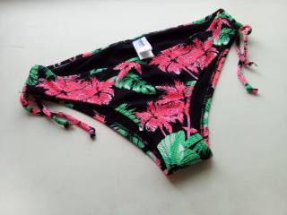 Купальники, парео Купальники, парео ^/--/^ РАСПРОДАЖА! ПЛАВКИ КУПАЛЬНИКА р S/44  COLOURS от Takko Fashion Германия  код ТНК-7 ^_^^^ ПЛАВКИ КУПАЛЬНИКА р S/44 COLOURS від Takko Fashion Німеччина код ТНК-7 - фото фото фото