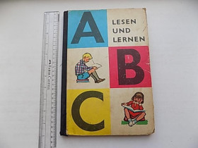Видання - р. Издания - гг. ^/--/^ Lesen und lernen Учимся читать Букварь на немецком языке 1967 г. ^_^^^ Lesen und lernen Вчимося читати Буквар німецькою мовою 1967 р. - фото фото фото