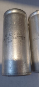 Конденсатори Конденсаторы ^/--/^ 2200 /--/ мкФ 100 /--/ В К /--/ 50-18  (2 /--/ шт) ^_^^^ 2200 /--/ мкФ 100 /--/ В К /--/ 50-18 - фото фото фото