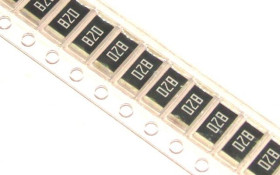Резистори Резисторы ^/--/^ Резистор 2512 SMD 1 /--/ W 1% 82 /--/ R   1 шт. ^_^^^ Резистор 2512 SMD 1 /--/ W 1% 82 /--/ R 1 шт. - фото фото фото