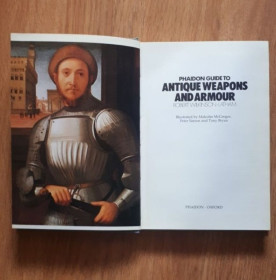Книги на іноземних мовах Книги на иностранных языках ^/--/^ Phaidon Guide to Antique Weapons and Armour Robert Wilkinson Latham Phaidon Oxford English книга на Английском ^_^^^ Phaidon Guide to Antique Weapons and Armour Robert Wilkinson Latham Phaidon Oxford English - фото фото фото
