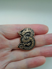 Інше Другое ^/--/^ Значок Год змеи? ^_^^^ Значок Год смеи? - фото фото фото
