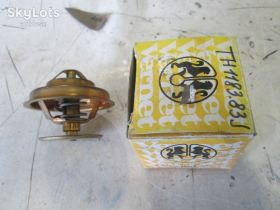 Термостати, прокладки Термостаты, прокладки ^/--/^ Термостат Ford Sierra Scorpio Granada Peugeot 505 Volvo 760 TH /--/ 1183.83 /--/ J ^_^^^ Ford Sierra Scorpio Granada Peugeot 505 Volvo 760 TH /--/ 1183.83 /--/ J - фото фото фото