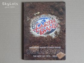 Музичні диски Музыкальные диски ^/--/^ Manfred Mann's Earth Band ‎– Unearthed (The Best Of 1973 - 2005)(DVD, Unofficial Release, Digipak) ^_^^^ Manfred Mann's Earth Band - Unearthed (The Best Of 1973 - 2005) (DVD, Unofficial Release, Digipak) - фото фото фото