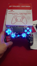 Джойстики Джойстики ^/--/^ Джойстик Gaminja DualShock /--/ 4 ПК Android iOS PS /--/ 4 PS /--/ 3 800 /--/ мАч, тачпад, вибро, LED SKULL Беспроводной Новый ^_^^^ Джойстик Gaminja для ПК/Android iOS PS /--/ 4 PS /--/ 3 800 /--/ мАг, тачпад, вібро, LED Бездротовий Новий - фото фото фото