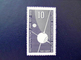 НДР, ФРН ГДР, ФРГ ^/--/^ Поштова марка Німеччина НДР &amp;quot; Космос &amp;quot; 1957 рік ** ^_^^^ Почтовая марка Германия ГДР &amp;quot; Космос &amp;quot; 1957 год ** - фото фото фото
