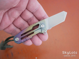 Ножі, мультітули Ножи, мультитулы ^/--/^ Наключник Colorful Titanium Jungle Knife - YESISOK CS GO, TC /--/ 4, D /--/ 2, брелок, EDC, flipper, Caged Ceramic Ball Bearings, Stonewash ^_^^^ Наключник (Кольоровий) Titanium Jungle Knife - YESISOK CS GO, TC /--/ 4, D /--/ 2, брелок, EDC, flipper, Caged Ceramic Ball Bearings, Stonewash - фото фото фото