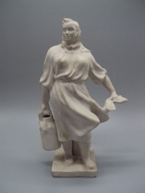 Статуетки, Скульптури, Фігурки, Фарфор Статуэтки, Скульптуры, Фигурки, Фарфор ^/--/^ Фигура фарфор статуэтка Артель колхозница с ведром высота 26 см №13082 ^_^^^ Фігура фарфор статуетка Артель колгоспниця з відром висота 26 см No /--/ 13082 - фото фото фото