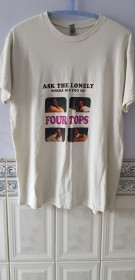 Футболки, майки Футболки, майки ^/--/^ Футболка &amp;quot;Four Tops&amp;quot;  (100% cotton, L, Dominican Republic) б/у ^_^^^ Футболка &amp;quot;Four Tops&amp;quot; (100% cotton, L, Dominican Republic) б/у - фото фото фото