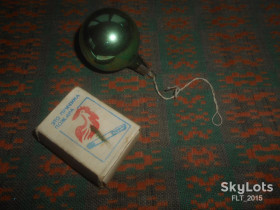 Ялинкові іграшки Ёлочные игрушки ^/--/^ Ёлочная игрушка :   Зеленый    шарик . Период СССР ^_^^^ Йолкова іграшка: Зелена кулька . Період СРСР - фото фото фото