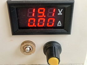 Блоки живлення, зарядні пристрої Блоки питания, зарядные устройства ^/--/^ Лабораторний регульований блок живлення 1.3 В -20 В ^_^^^ Лабораторный регулируемый блок питания 1.3 В -20 В - фото фото фото