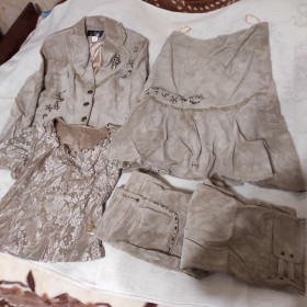 Костюми Костюмы ^/--/^ Костюм  женский   # Qia Phi #  SIZE: 42  новый ^_^^^ Костюм жіночий # Qia Phi # SIZE: 42 новий - фото фото фото
