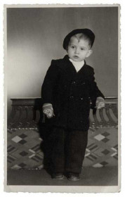 Листи, фото Письма, фото ^/--/^ Старе студійне фото Хлопчик, 1943-й рік Німеччина hT ^_^^^ Старое студийное фото Мальчик, 1943 год Германия hT - фото фото фото