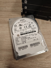 Жорсткі диски Жесткие диски ^/--/^ Серверний HDD HGST 600 /--/ G ^_^^^ Серверный HDD HGST 600 /--/ G - фото фото фото
