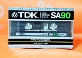 Касети Кассеты ^/--/^ Аудио кассета TDK SA 90 Япония 1983  запечатана ^_^^^ Аудіо касета TDK SA 90 Японія 1983 запечатана - фото фото фото