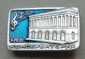 Відзнаки Знаки отличий ^/--/^ Знак значок - Киев - Київ КОНСЕРВАТОРИЯ ^_^^^ Знак значок - Киев - КОНСЕРВАТОРИЯ - фото фото фото