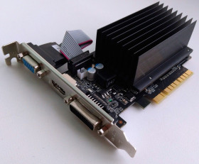 Відеокарти Видеокарты ^/--/^ Видеокарта Palit GeForce GT 710 1 /--/ G,  1 ГБ DDR /--/ 3     (64 /--/ bit)     (NEAT /--/ 7100 /--/ HD /--/ 06-2080 /--/ H) DVI, VGA, HDMI ^_^^^ Видеокарта Palit GeForce GT 710 1 /--/ G, 1 ГБ DDR /--/ 3 (64 /--/ bit) (NEAT /--/ 7100 /--/ HD /--/ 06-2080 /--/ H) DVI, VGA, HDMI - фото фото фото