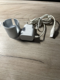 Масажери Массажеры ^/--/^ Зарядка для приладу для очищення обличчя Philips VisaPure Essential SC /--/ 5275 ^_^^^ Зарядка для прибора для очистки лица Philips VisaPure Essential SC /--/ 5275 - фото фото фото