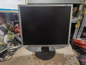 Samsung Samsung ^/--/^ ЖК-монитор 19 дюймов Samsung SyncMaster 943 /--/ N № 25030708 ^_^^^ ЖК-монітор 19 дюймів Samsung SyncMaster 943 /--/ N No 25030708 - фото фото фото