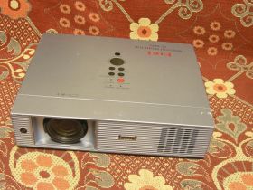 Проектори Проекторы ^/--/^ Японский проектор Eiki (Sanyo) LC-XB /--/ 42 (4500 люмен) ^_^^^ Японський проектор Eiki (Sanyo) LC-XB /--/ 42 (4500 люмен) - фото фото фото