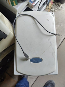 Сканери Сканеры ^/--/^ Планшетный сканер Mustek ScanExpress 1200 UB Plus № 241311101 ^_^^^ Планшетний сканер Mustek ScanExpress 1200 UB Plus No 241311101 - фото фото фото