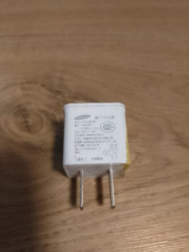 Зарядні пристрої Зарядные устройства ^/--/^ Мережевий зарядний пристрій samsung ETA /--/ 0 /--/ U /--/ 82 /--/ CBC 5.0 /--/ V 1.0 /--/ A #5 ^_^^^ Сетевой зарядное устройство samsung ETA /--/ 0 /--/ U /--/ 82 /--/ CBC 5. 0 /--/ V 1.0 /--/ A #5 - фото фото фото